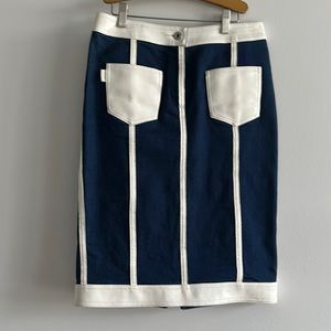 Vintage Moschino blue jean skirt white patented leather trim. Size S